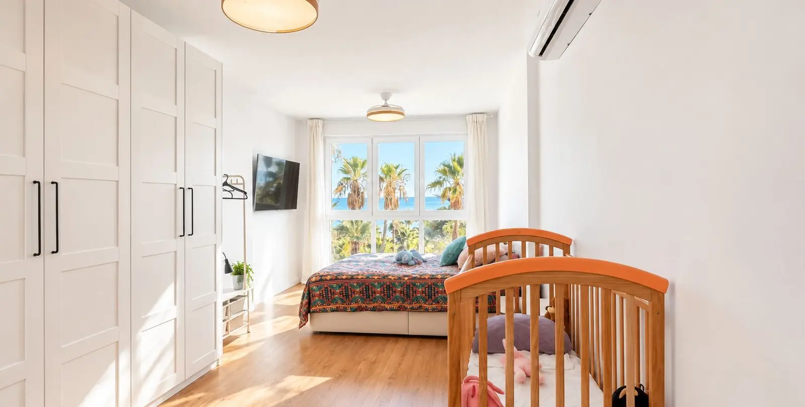 Sale of townhouse in El Faro 13