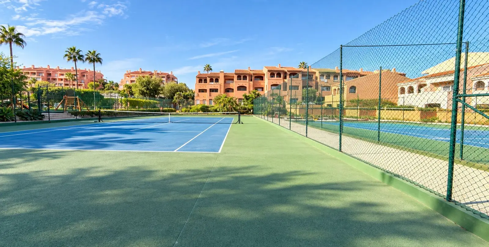 Sale of townhouse in El Faro 19