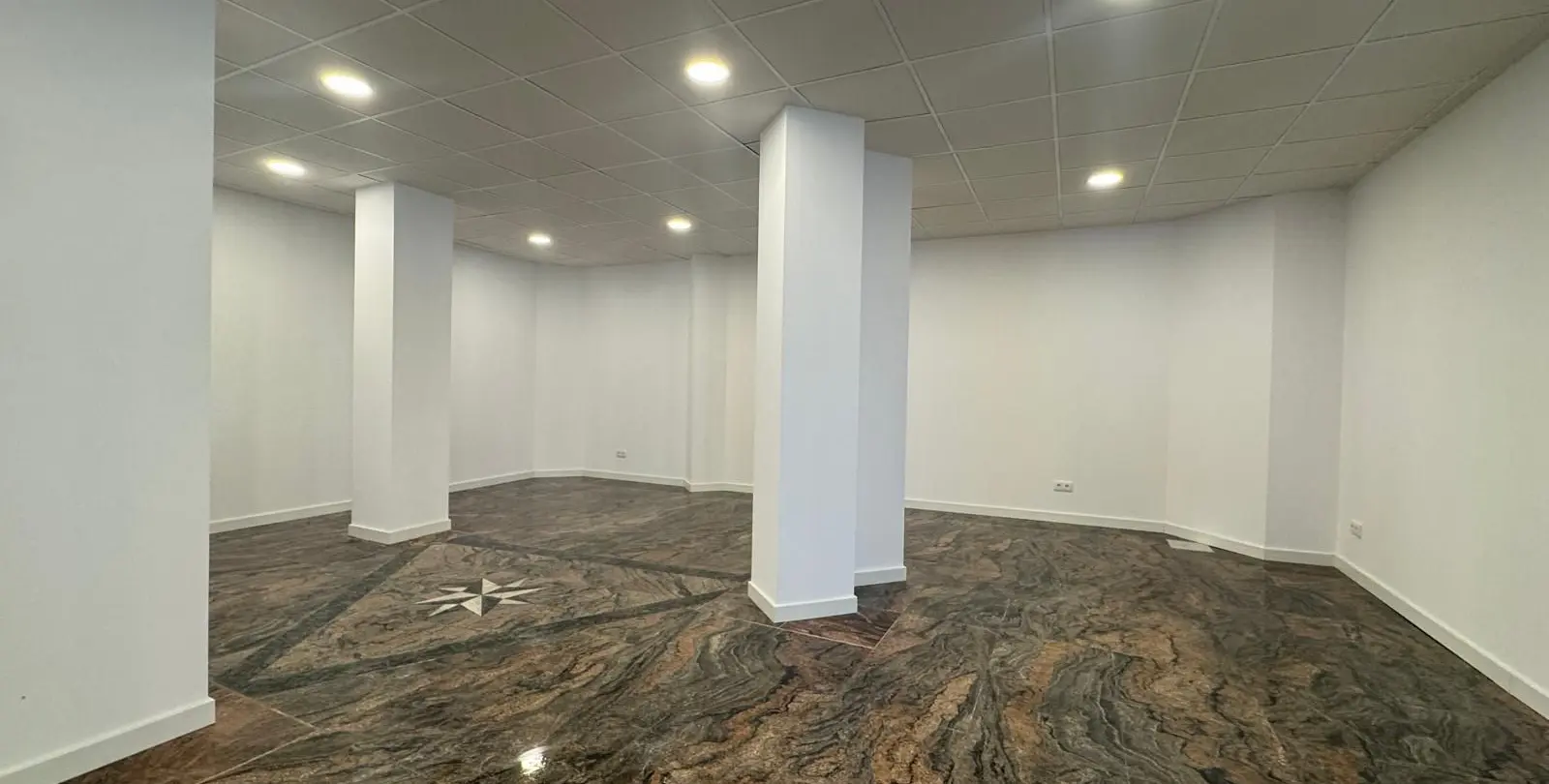 Sale of commercial premises in Marbella 2