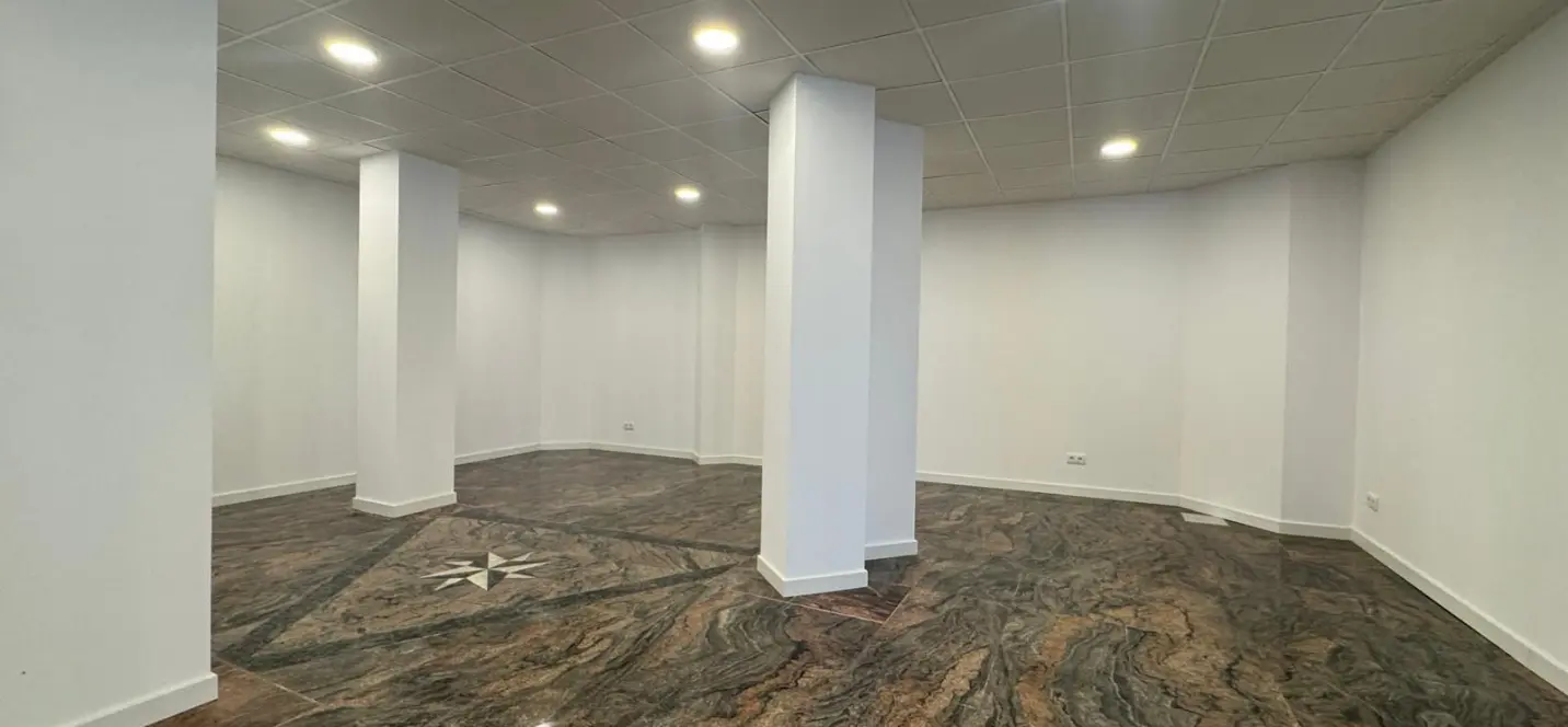 Sale of commercial premises in Marbella 1