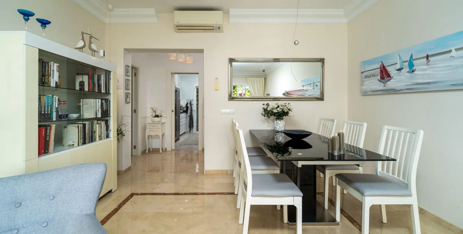Продажа апартаментов на среднем этаже в Estepona 6