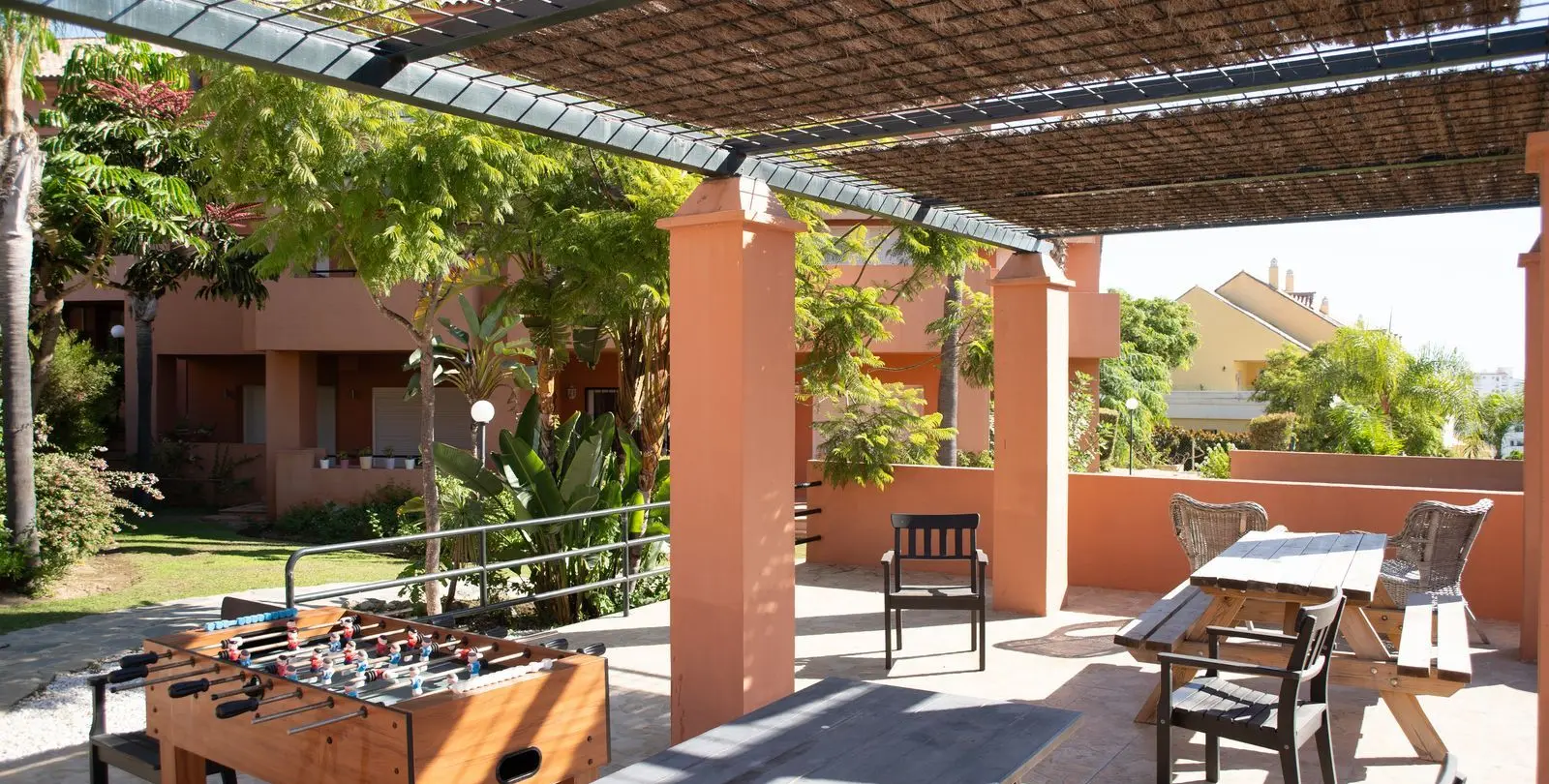 Продажа апартаментов на среднем этаже в Estepona 26