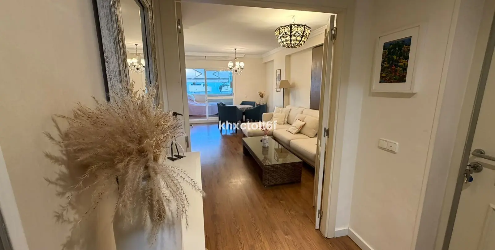 Venta de apartamento en planta media en Bahía de Marbella 5