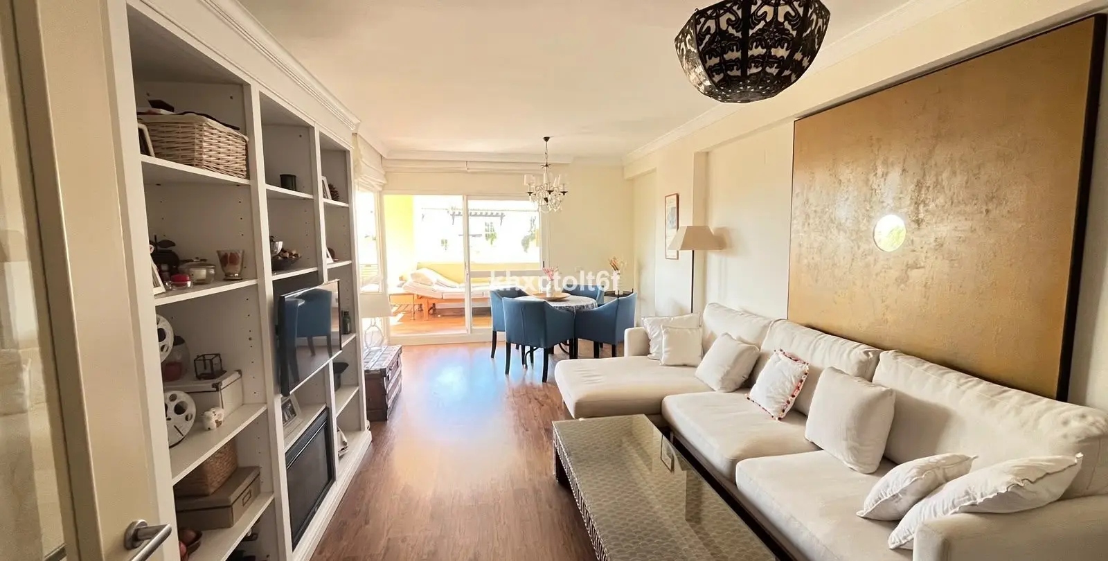 Venta de apartamento en planta media en Bahía de Marbella 7