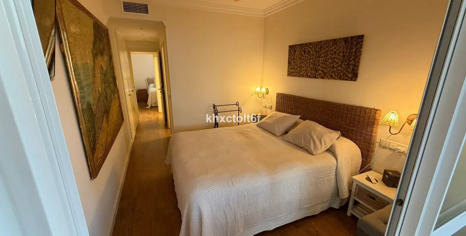 Venta de apartamento en planta media en Bahía de Marbella 13