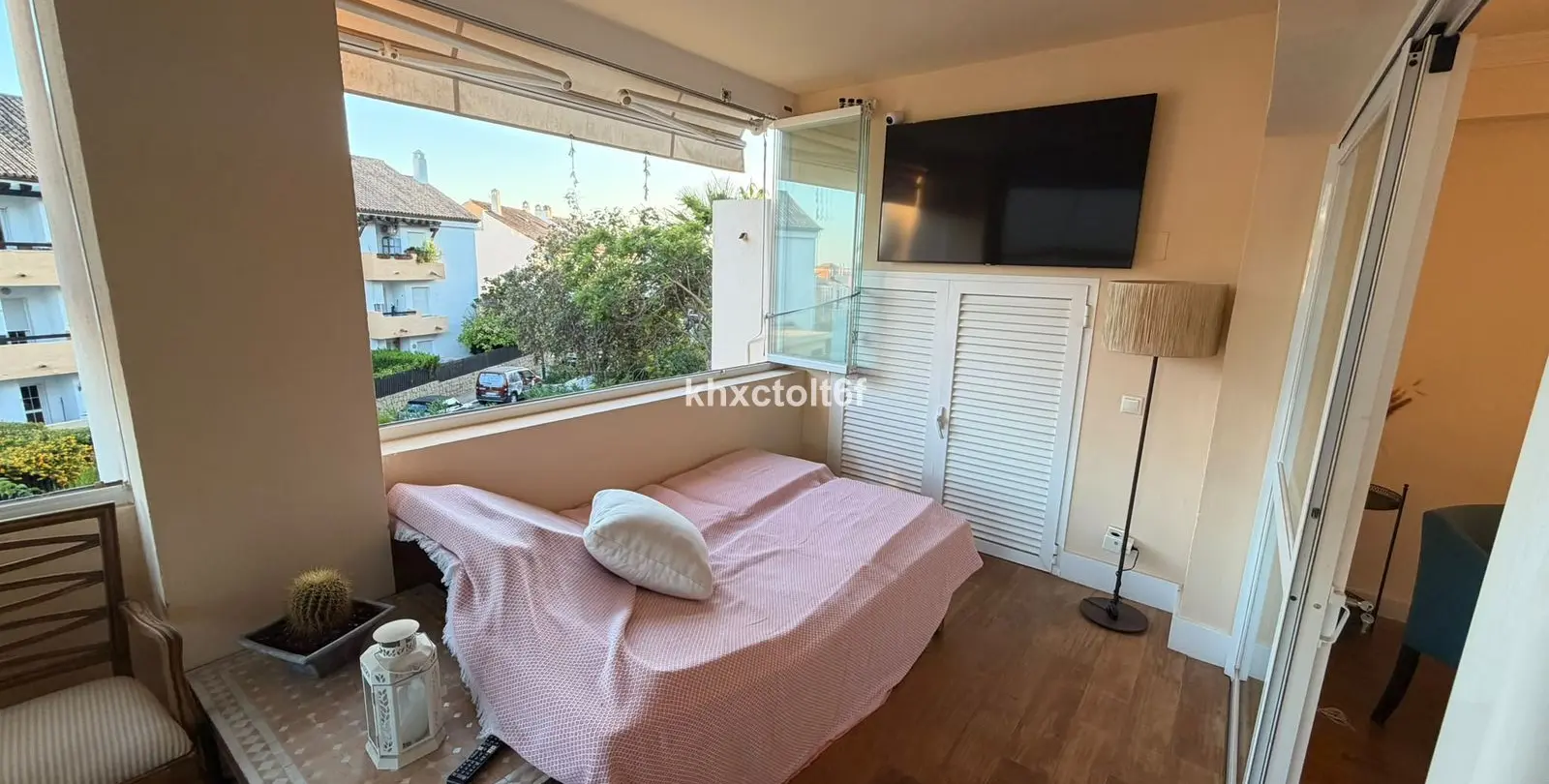 Venta de apartamento en planta media en Bahía de Marbella 26