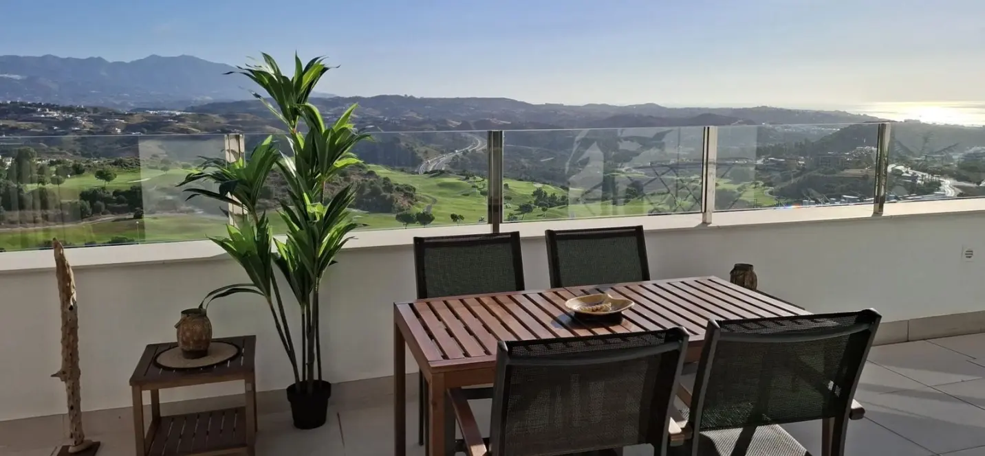 Sale of penthouse in La Cala de Mijas 2