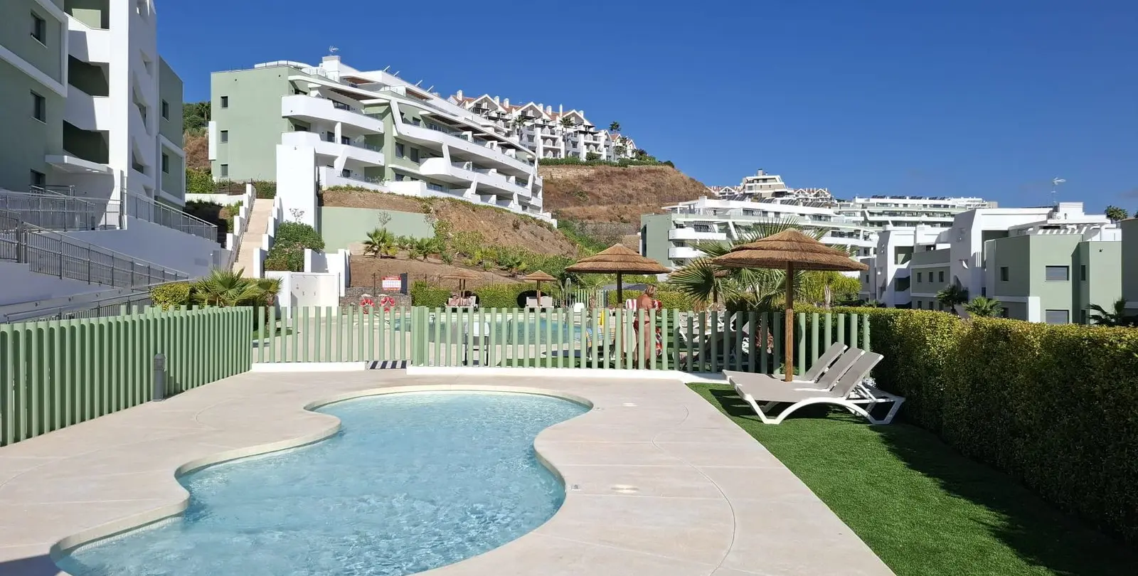 Sale of penthouse in La Cala de Mijas 26