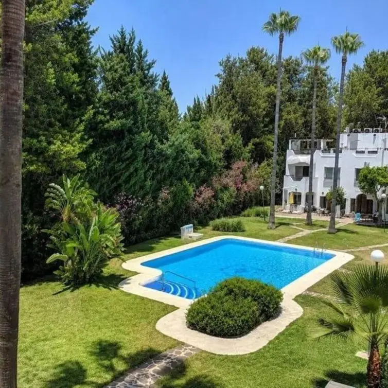 Sale of townhouse in Nueva Andalucía