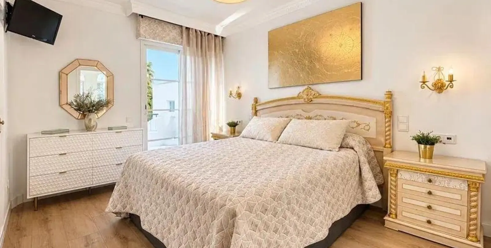 Sale of townhouse in Nueva Andalucía 20