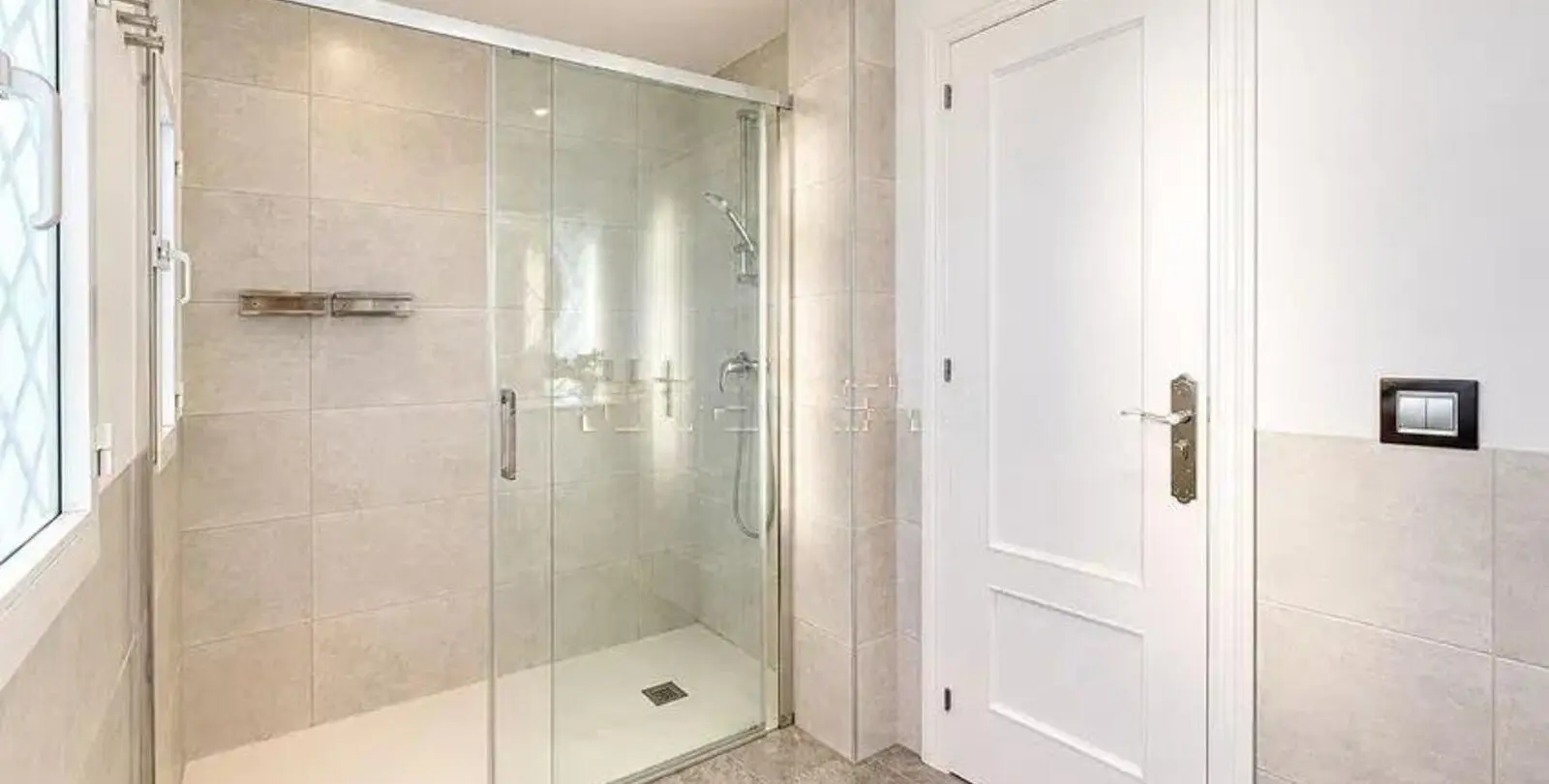 Sale of townhouse in Nueva Andalucía 24