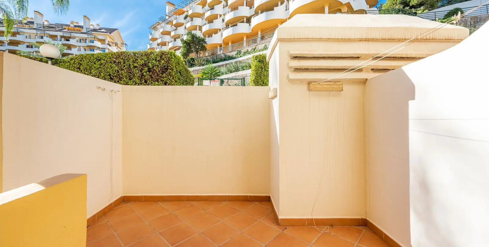 Sale of duplex in Nueva Andalucía 16