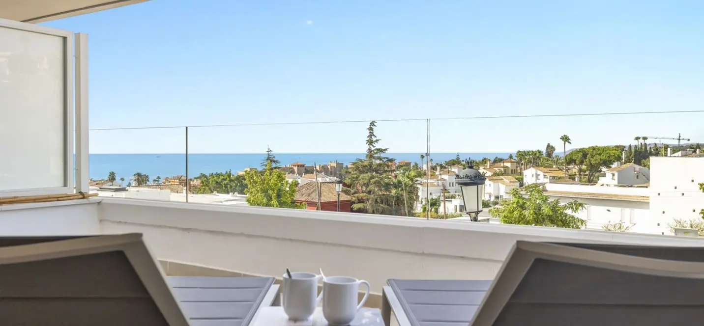 Продажа апартаментов на первом этаже в Estepona 1