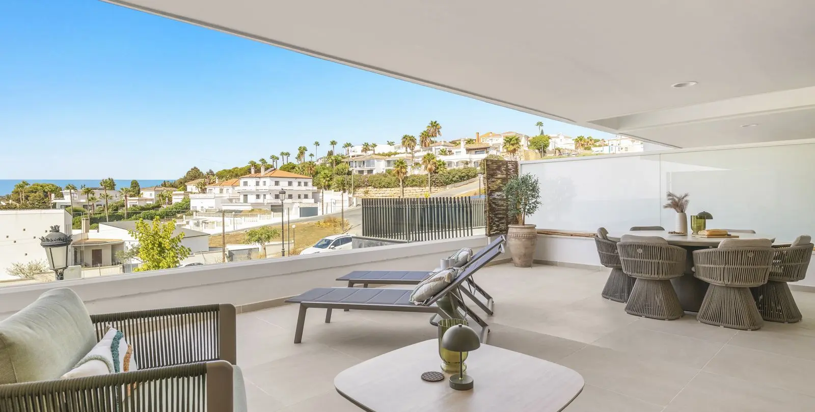 Продажа апартаментов на первом этаже в Estepona 3