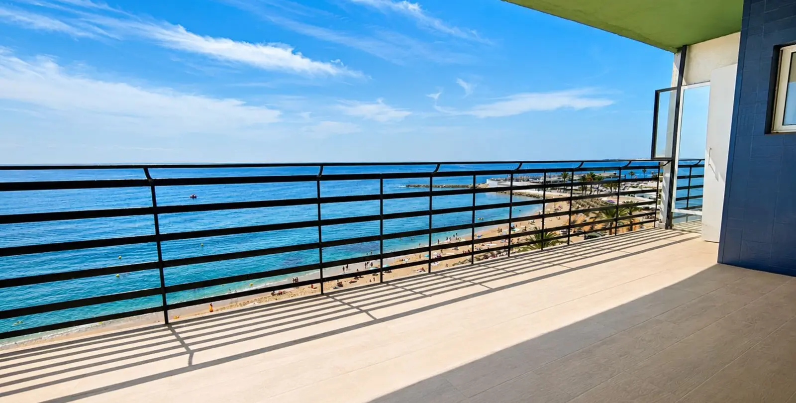 Venta de apartamento en planta media en Marbella 2