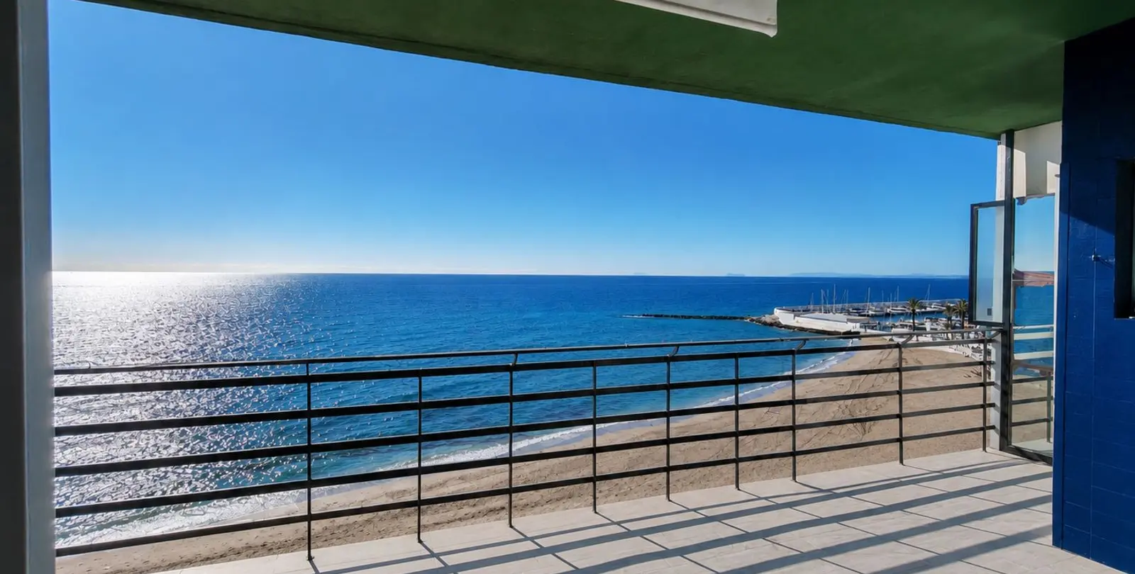 Venta de apartamento en planta media en Marbella 3