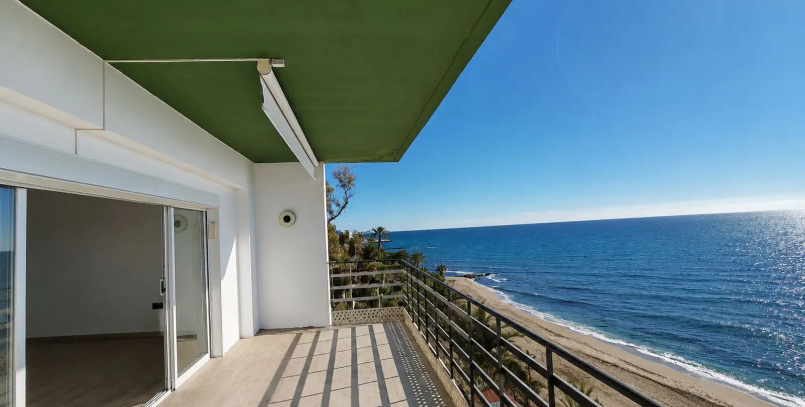 Venta de apartamento en planta media en Marbella 4