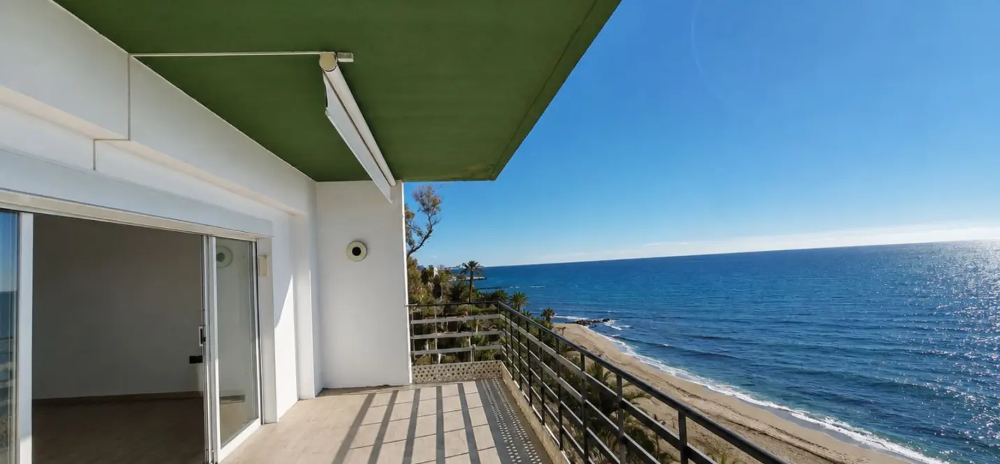 Venta de apartamento en planta media en Marbella 3