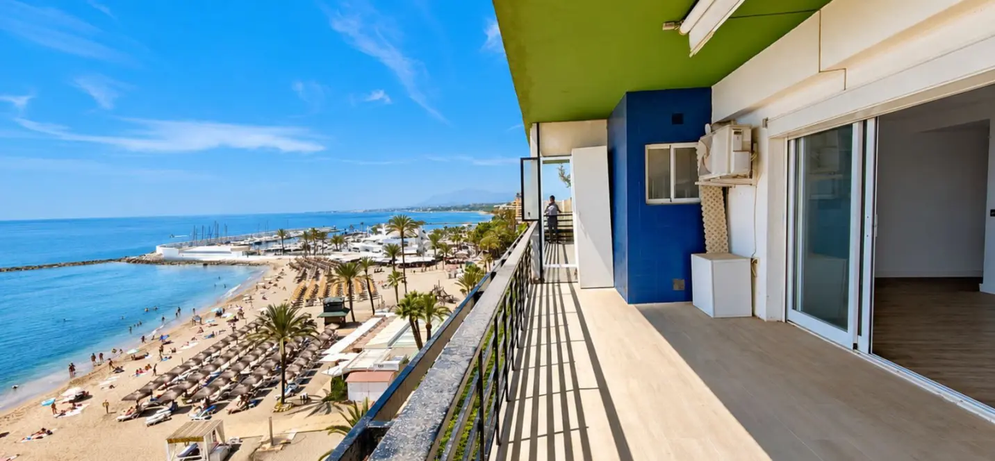Venta de apartamento en planta media en Marbella 4