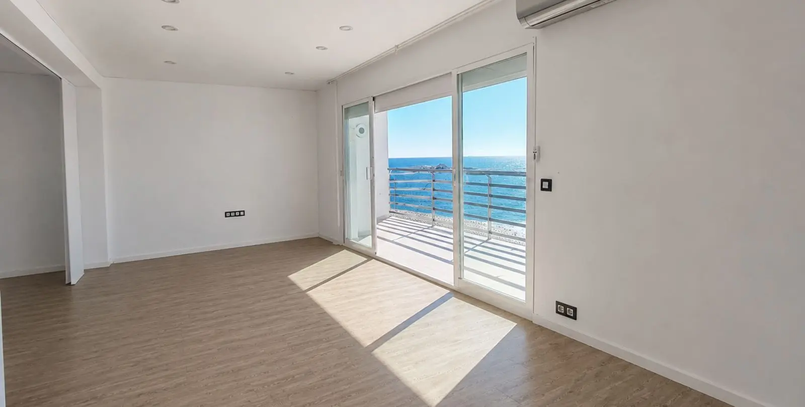 Venta de apartamento en planta media en Marbella 11