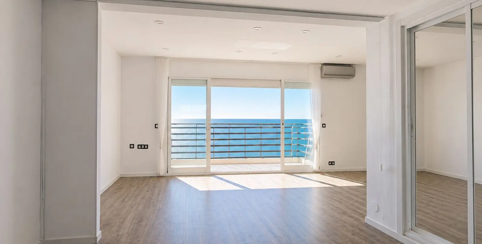 Venta de apartamento en planta media en Marbella 16