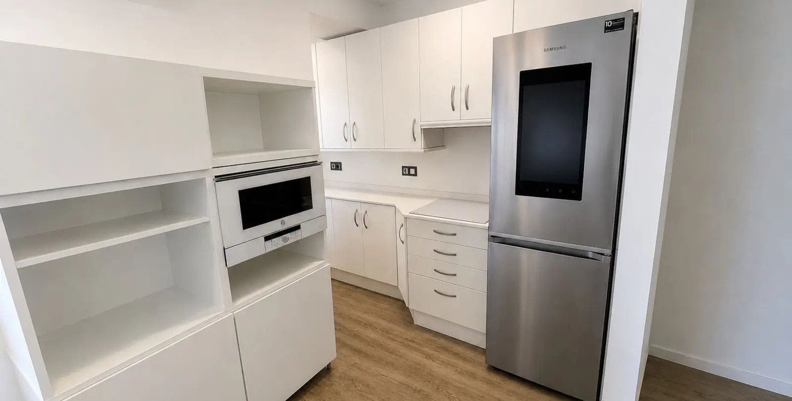 Venta de apartamento en planta media en Marbella 17