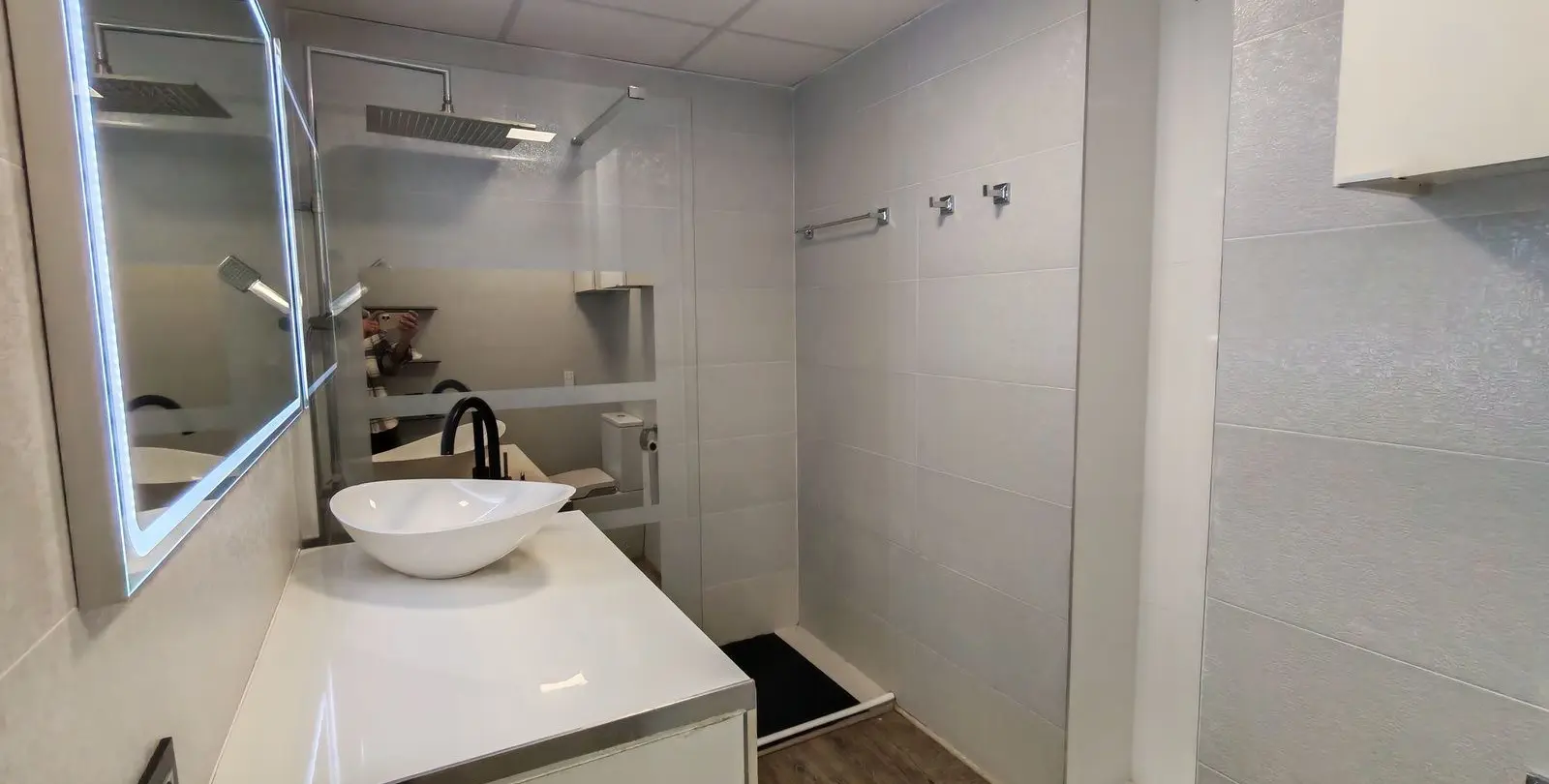 Venta de apartamento en planta media en Marbella 20