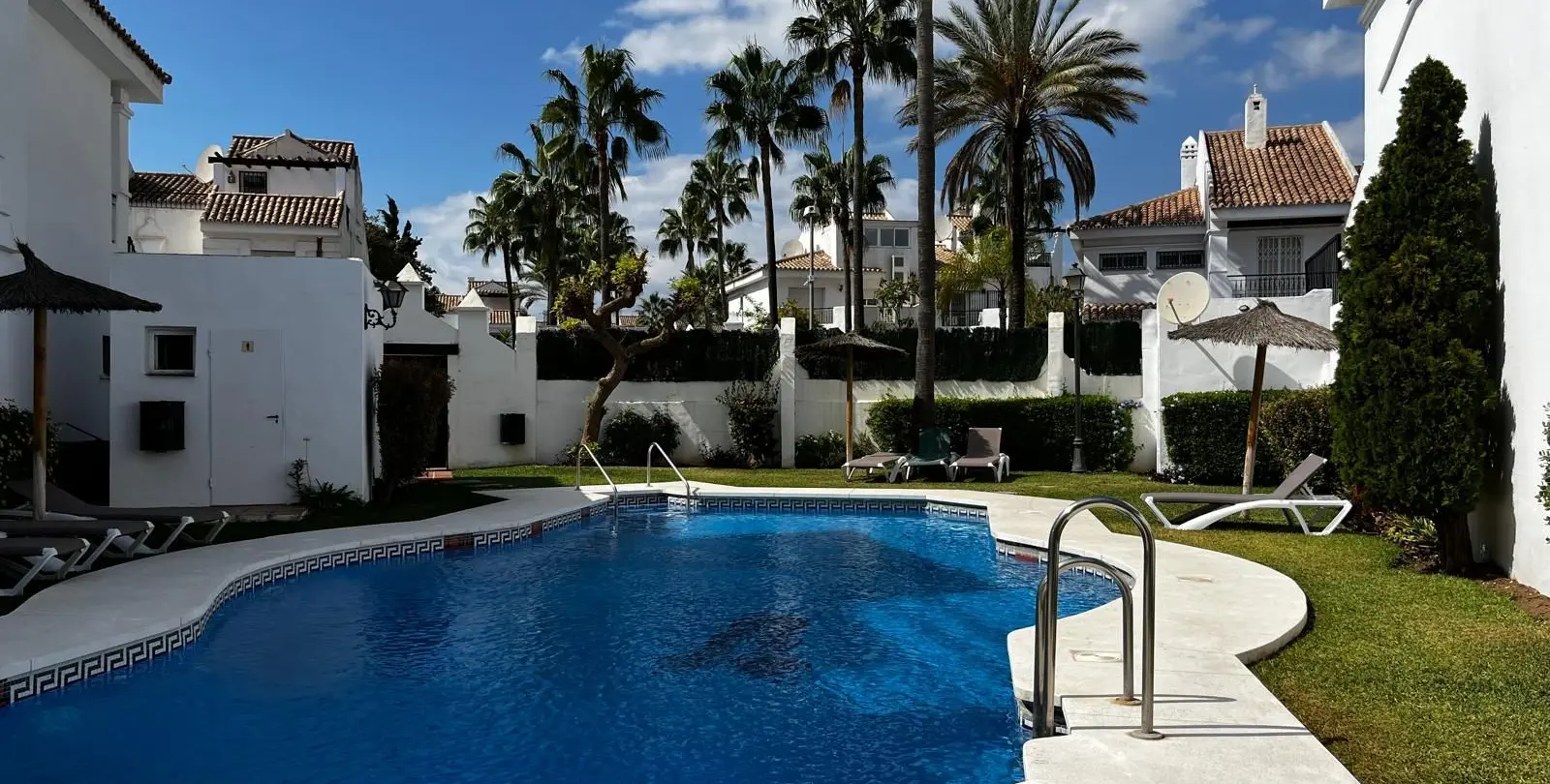 Venta de adosado en Nueva Andalucía 1