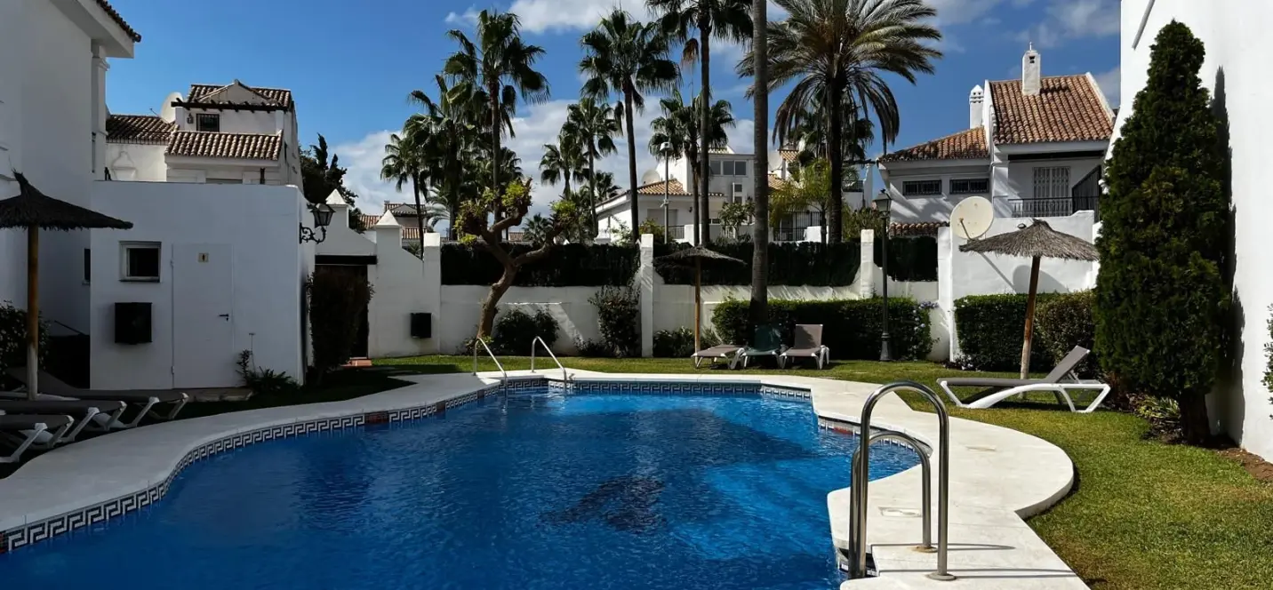 Venta de adosado en Nueva Andalucía 0