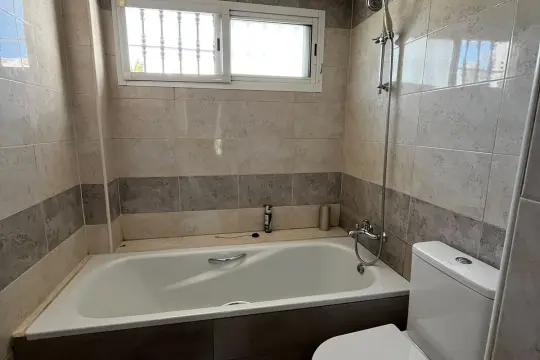 Image 6 thumb