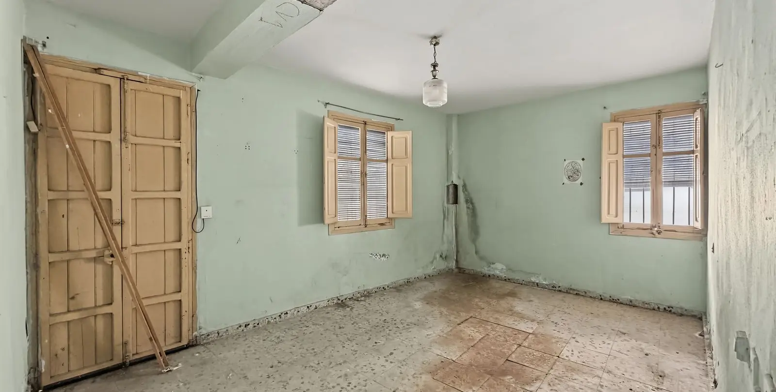Продажа дома на две семьи в Estepona 4