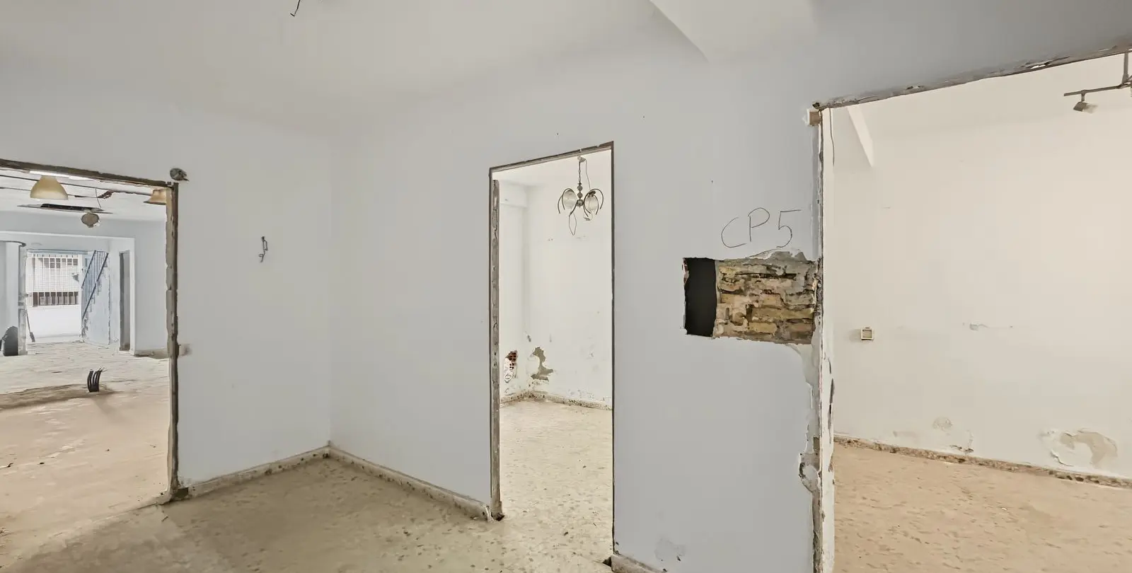Продажа дома на две семьи в Estepona 23