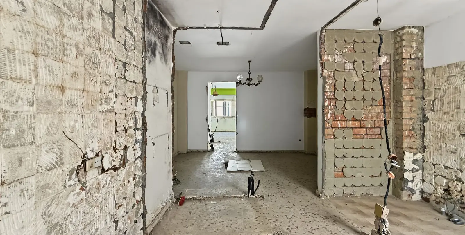 Продажа дома на две семьи в Estepona 38