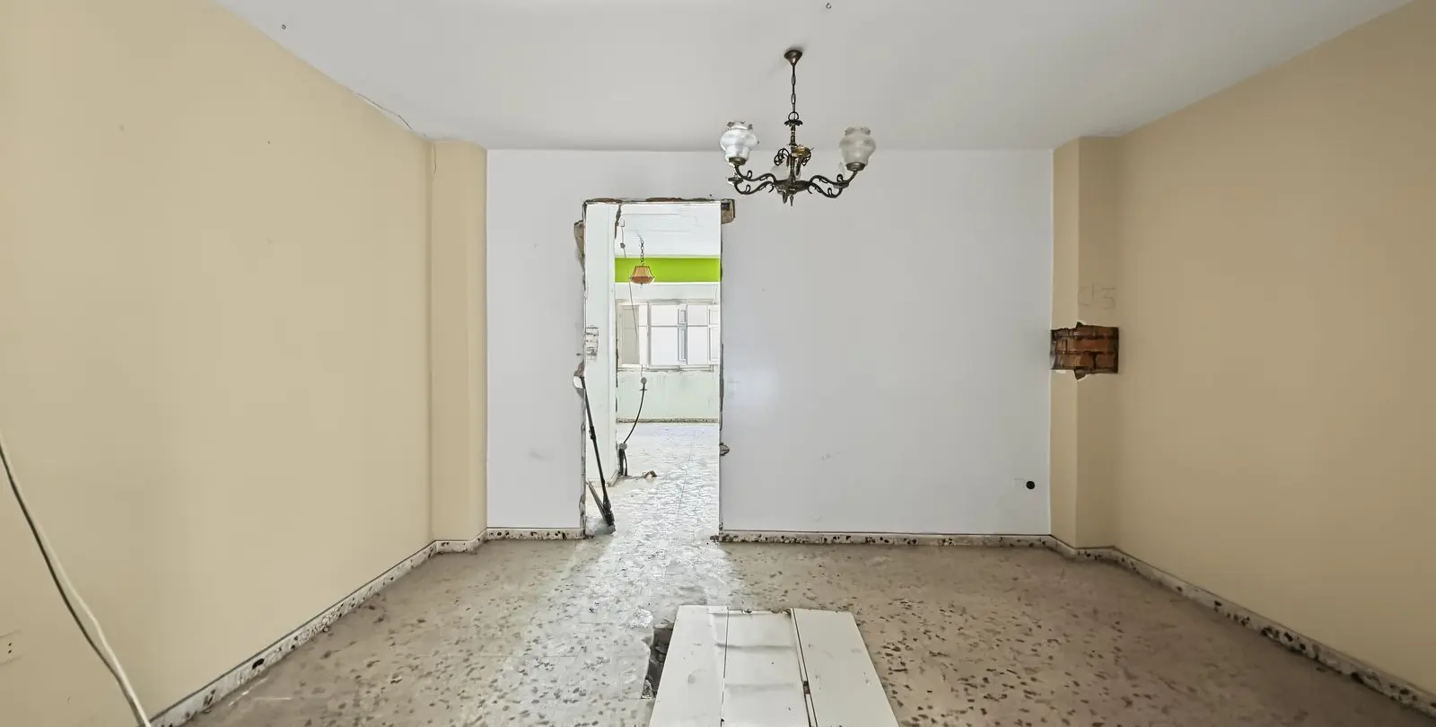 Продажа дома на две семьи в Estepona 39