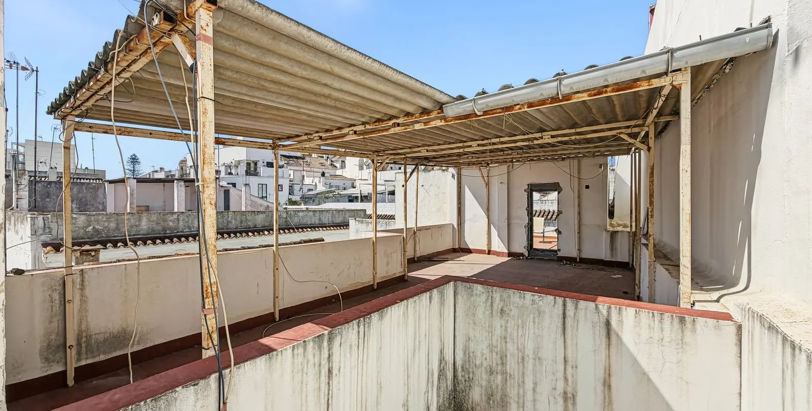 Продажа дома на две семьи в Estepona 51