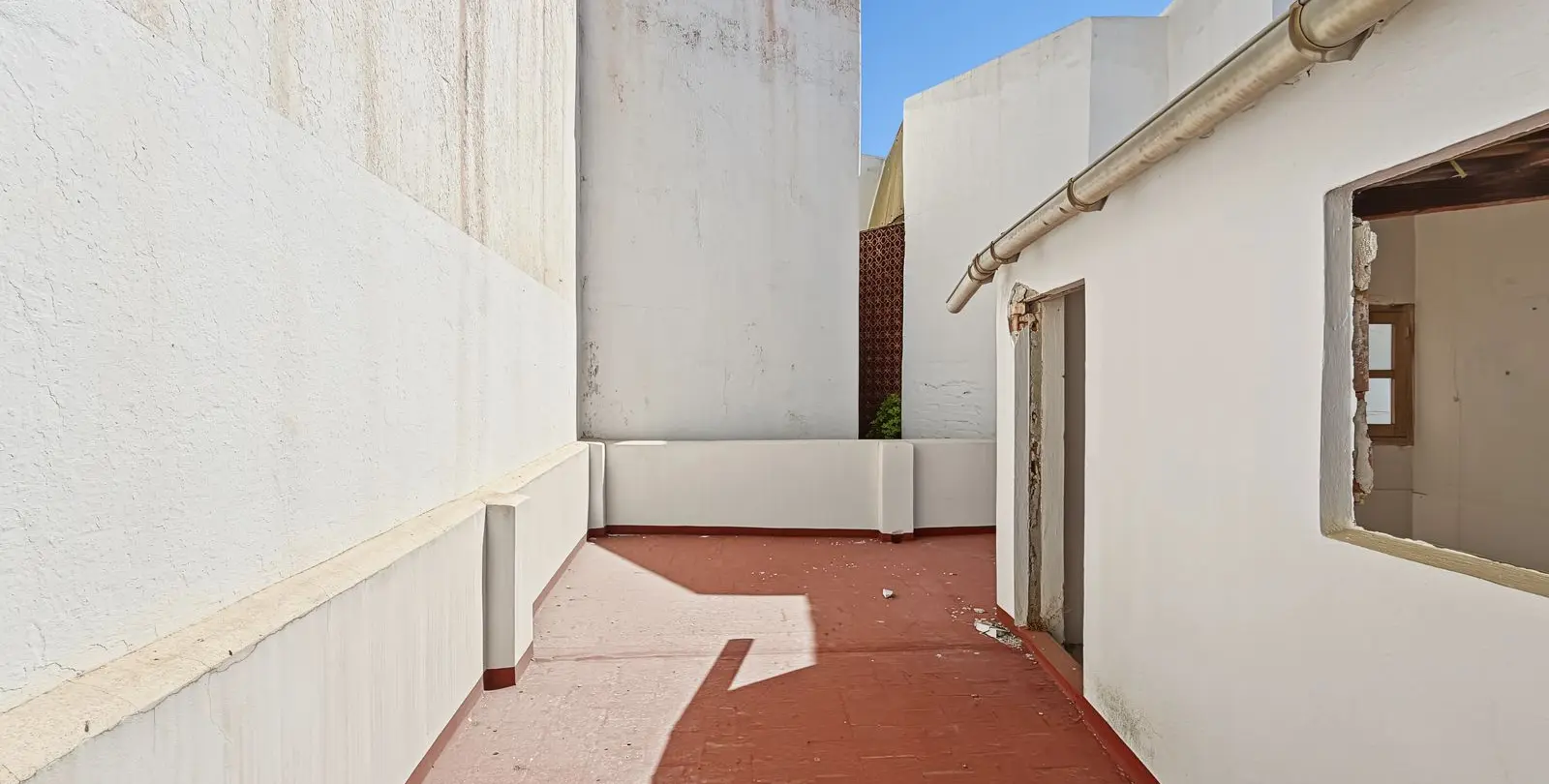 Продажа дома на две семьи в Estepona 53