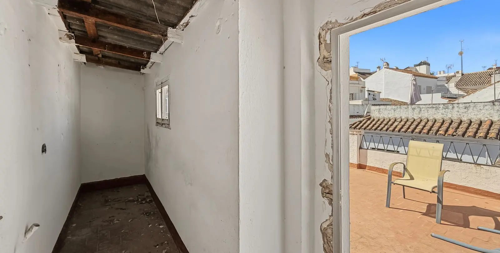 Продажа дома на две семьи в Estepona 55