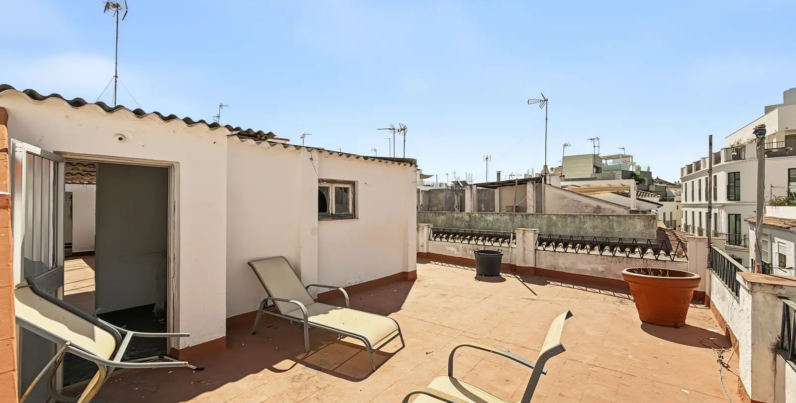 Продажа дома на две семьи в Estepona 64