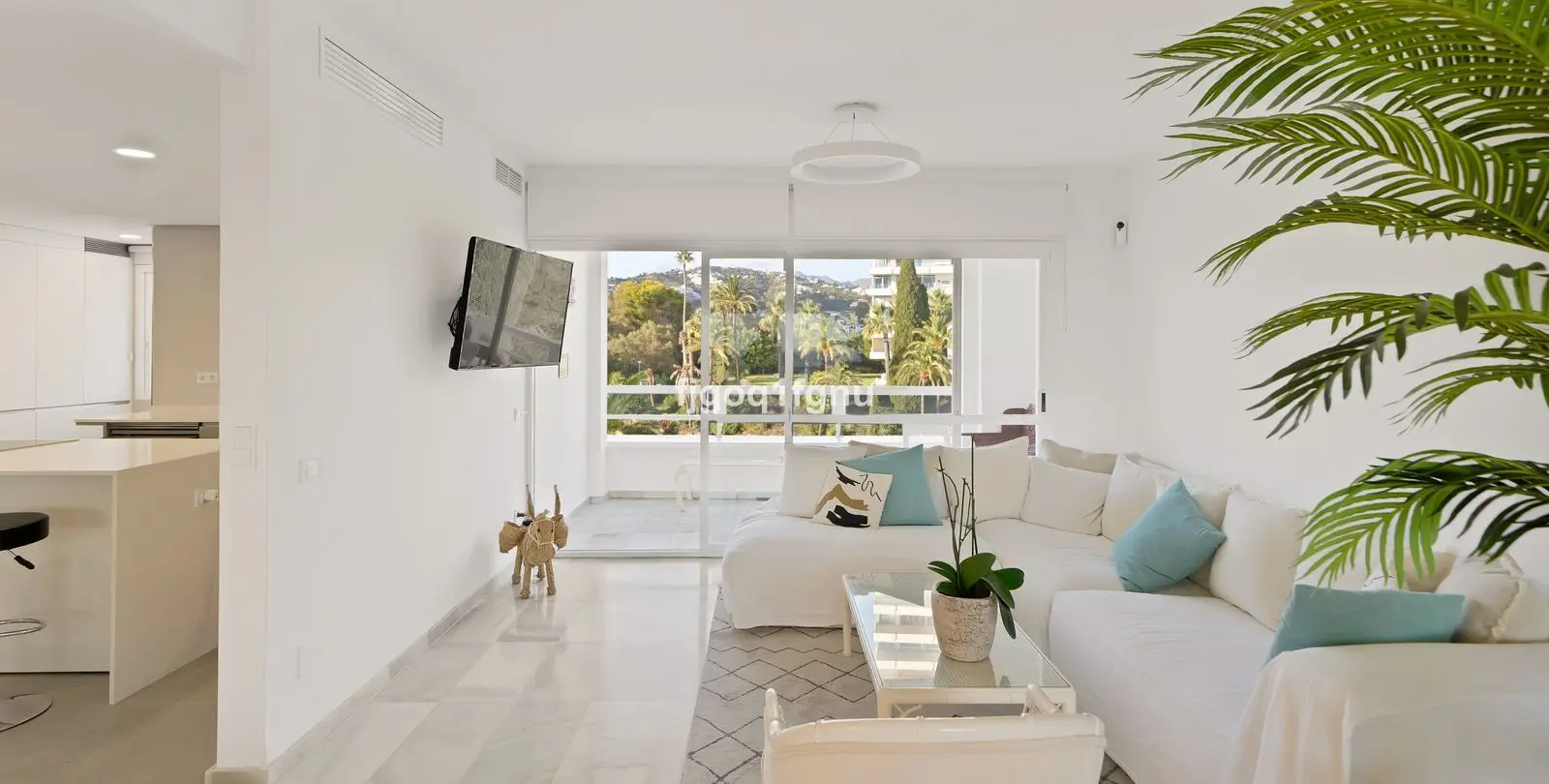 Venta de apartamento en planta media en Marbella 7