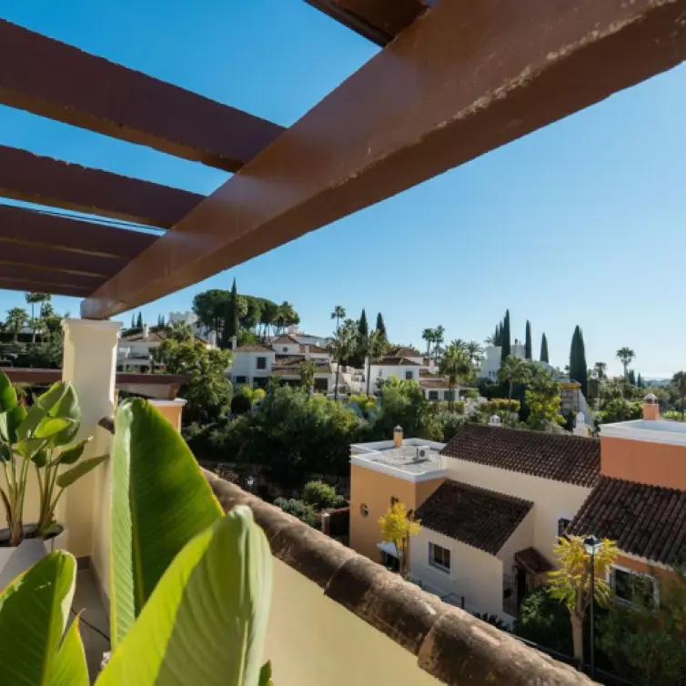 Sale of townhouse in Nueva Andalucía
