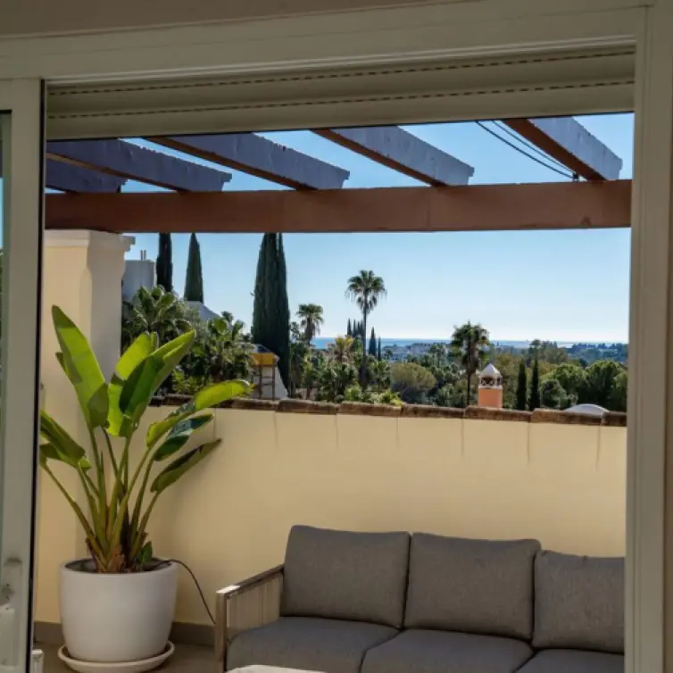 Sale of townhouse in Nueva Andalucía