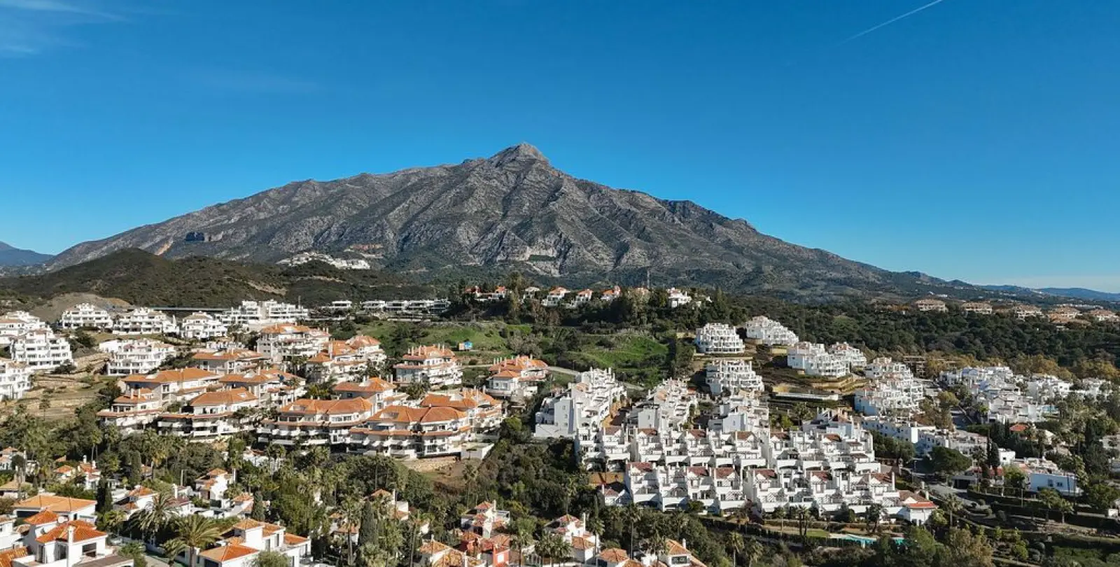 Sale of townhouse in Nueva Andalucía 15