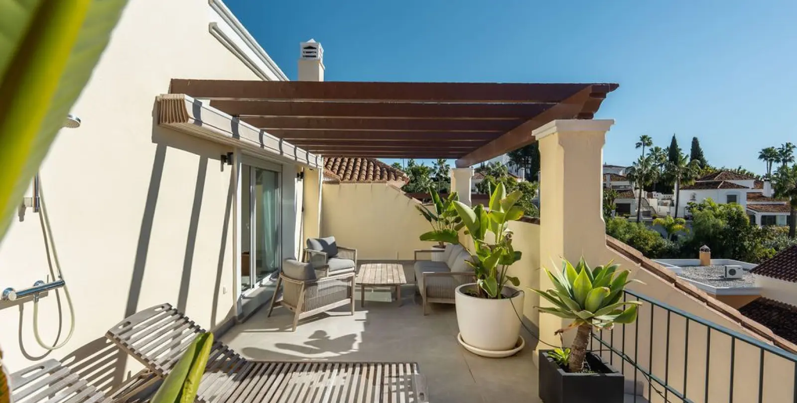 Sale of townhouse in Nueva Andalucía 17