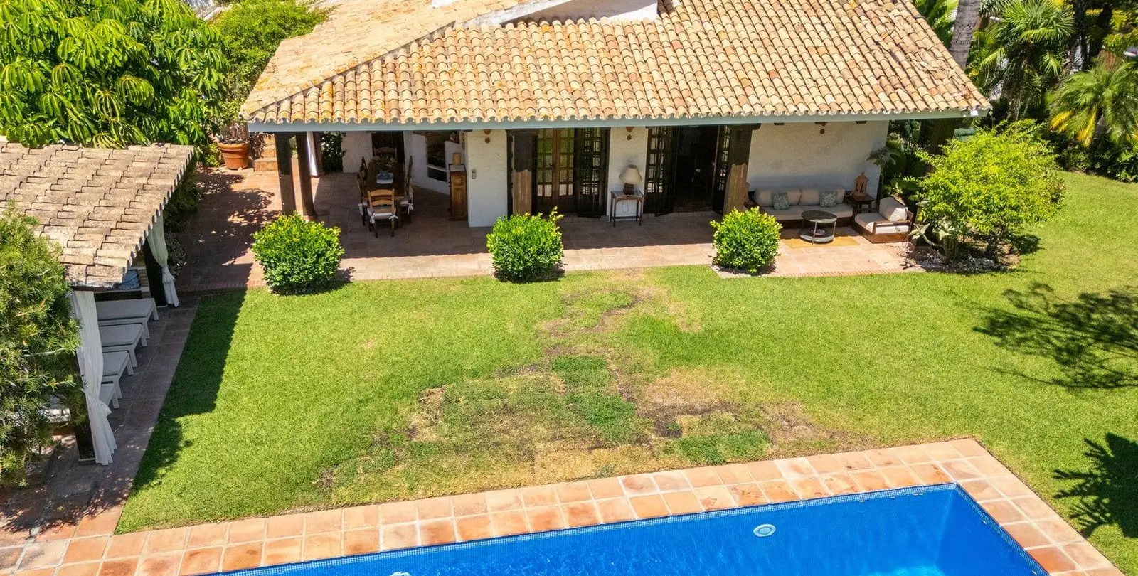 Venta de villa independiente en Marbella 2