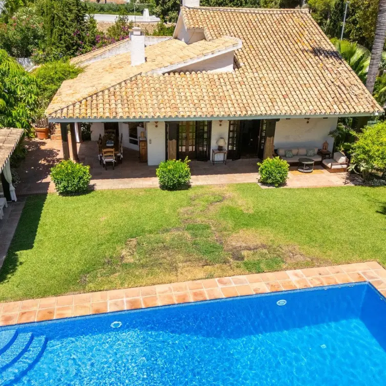Venta de villa independiente en Marbella
