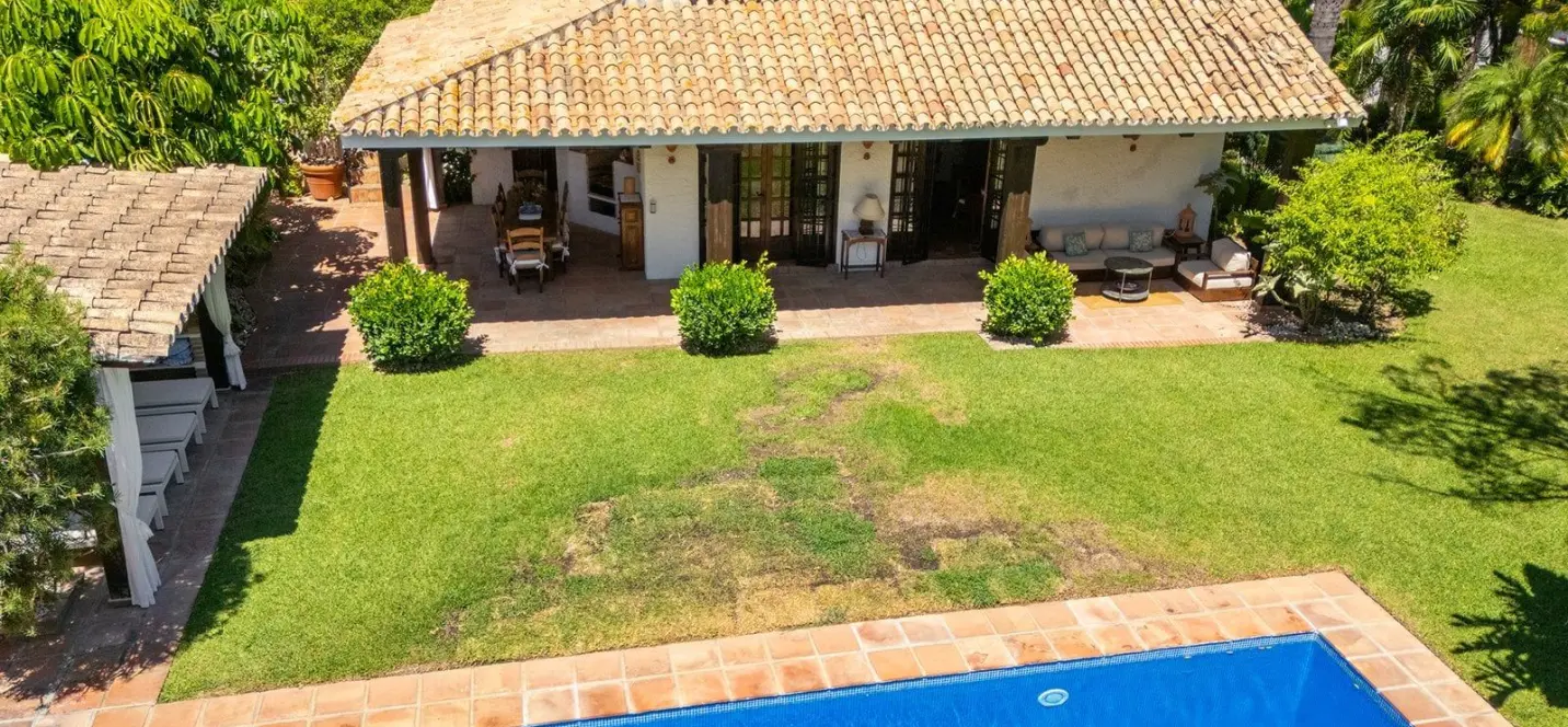 Venta de villa independiente en Marbella 1