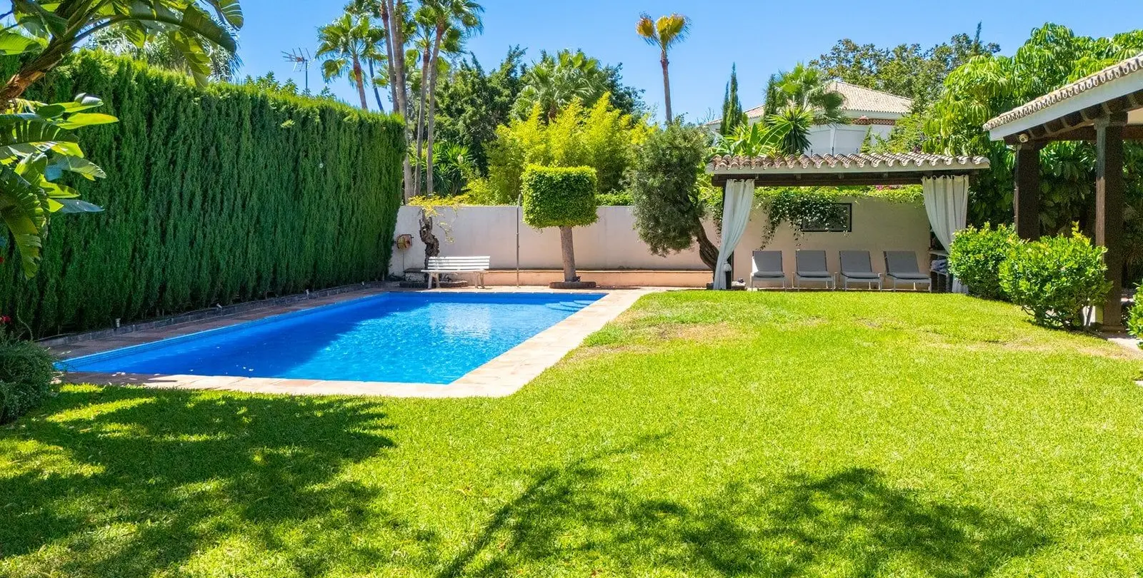 Venta de villa independiente en Marbella 28