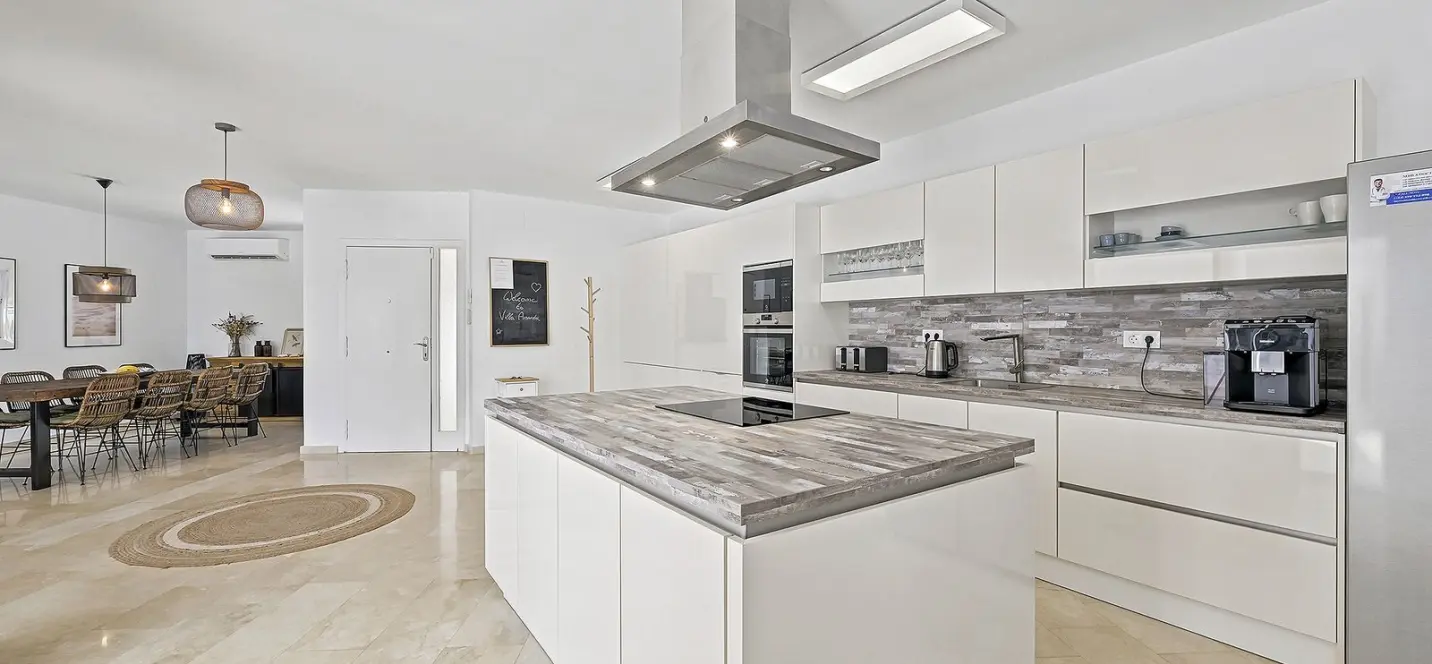 Sale of detached villa in Mijas Costa 4
