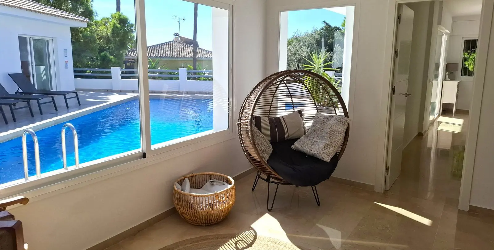 Sale of detached villa in Mijas Costa 11