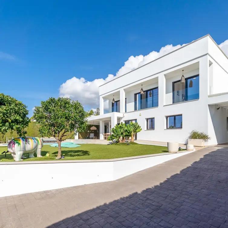 Venta de villa independiente en Calahonda